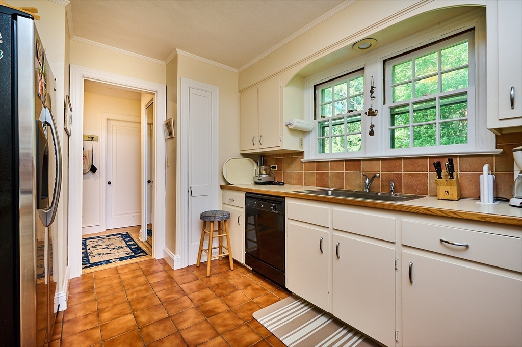 68 Blue Hills Road Amherst, MA 01002 - Photo 16 of 40 Gallery Image 16