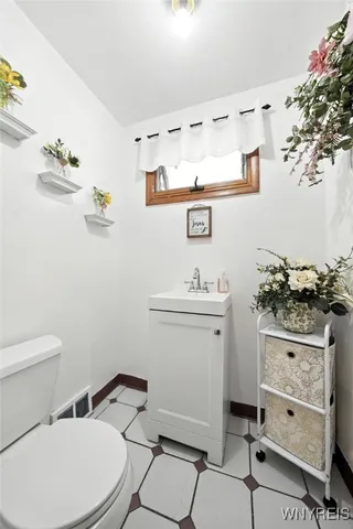 $349,900 | 295 Hoyt Street, Buffalo, NY 14213