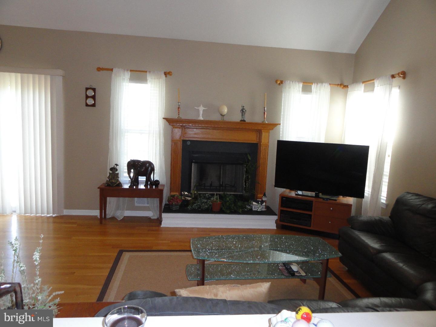 2 Richards Road Lawrenceville, NJ 08648 - Photo 6 of 16 Family Room