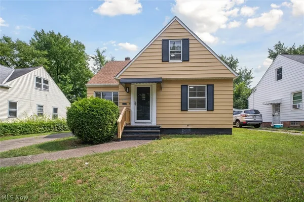$1,450 | 5359 West Boulevard, Maple Heights, OH 44137