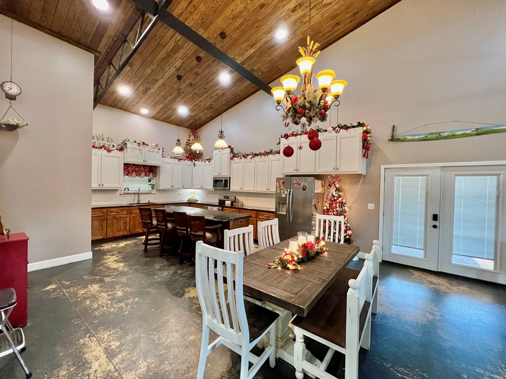 1112 Chestnutt Road Slocomb, AL 36375 - Photo 9 of 53