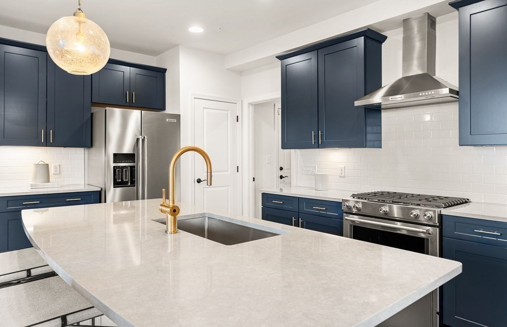 84 Rookery Lane, Unit 2 Concord, MA 01776 - Photo 3 of 10 Gallery Image 3