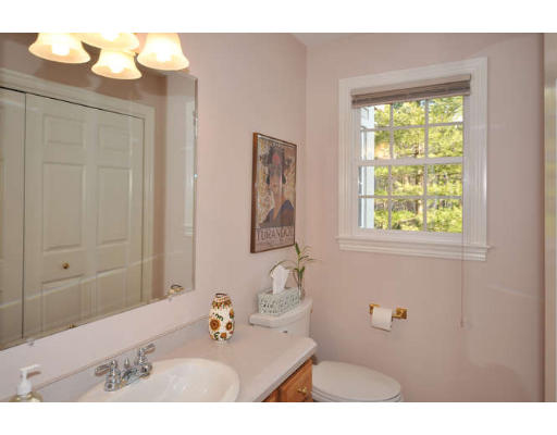 44 Little Pond Road Northborough, MA 01532 - Photo 12 of 21 Gallery Image 12