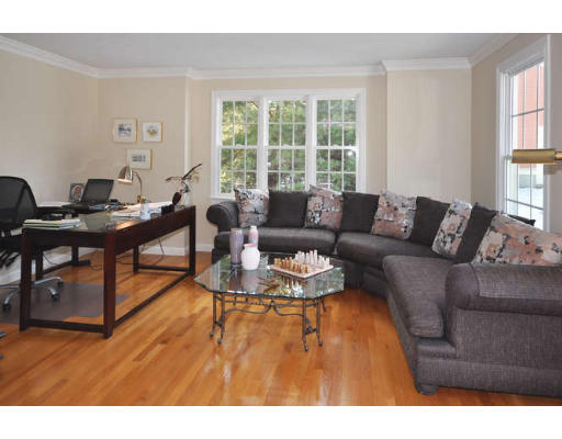 44 Little Pond Road Northborough, MA 01532 - Photo 3 of 21 Gallery Image 3