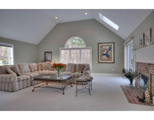 44 Little Pond Road Northborough, MA 01532 - Photo 9 of 21 Gallery Image 9