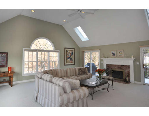 44 Little Pond Road Northborough, MA 01532 - Photo 10 of 21 Gallery Image 10