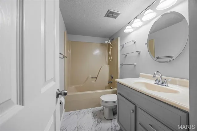 $148,000 | 1440 Heritage Landing, Unit 112, St. Charles, MO 63303