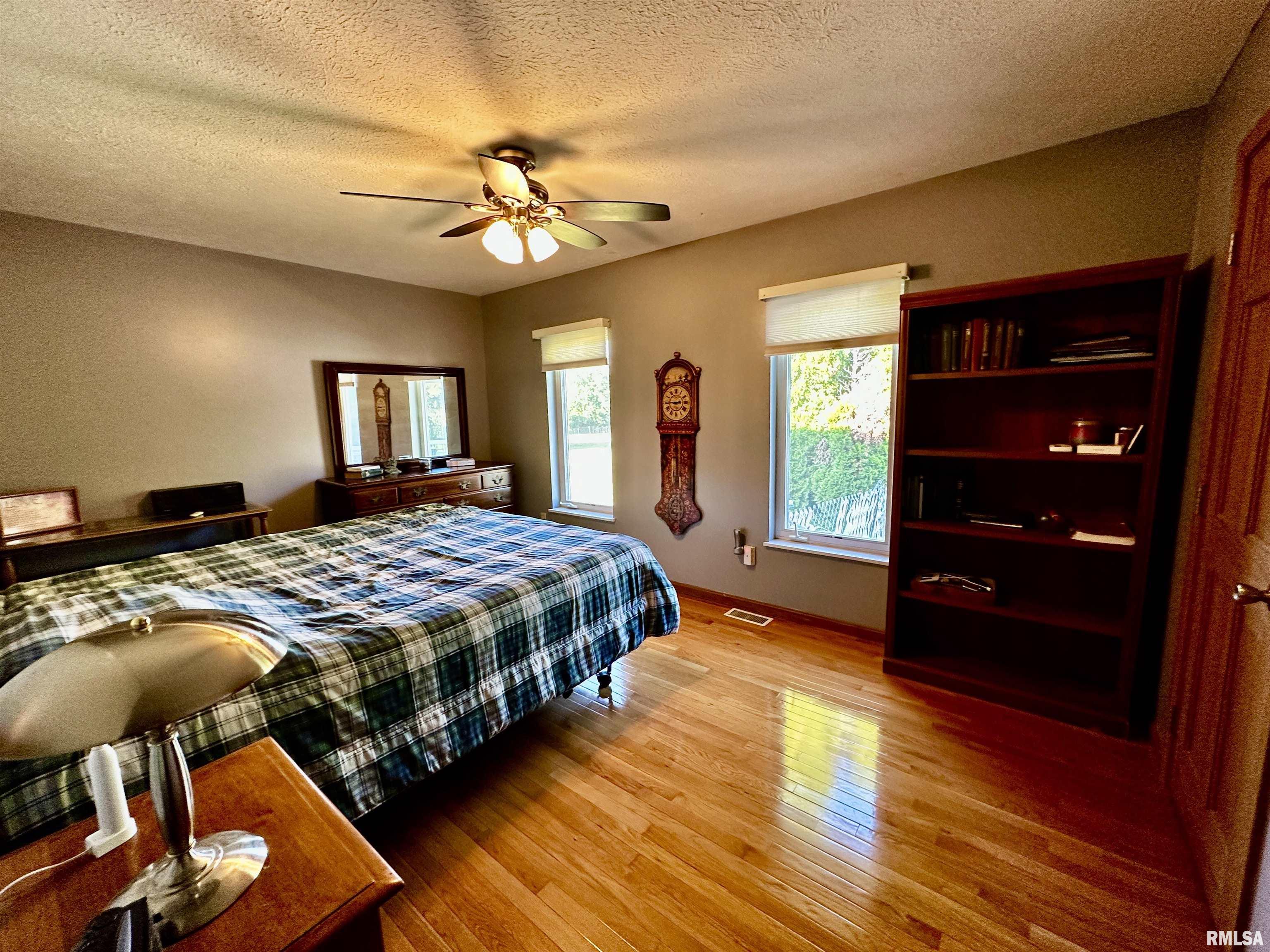 1131 North Nofsinger Road Metamora, IL 61548 - Photo 11 of 29 Gallery Image 11