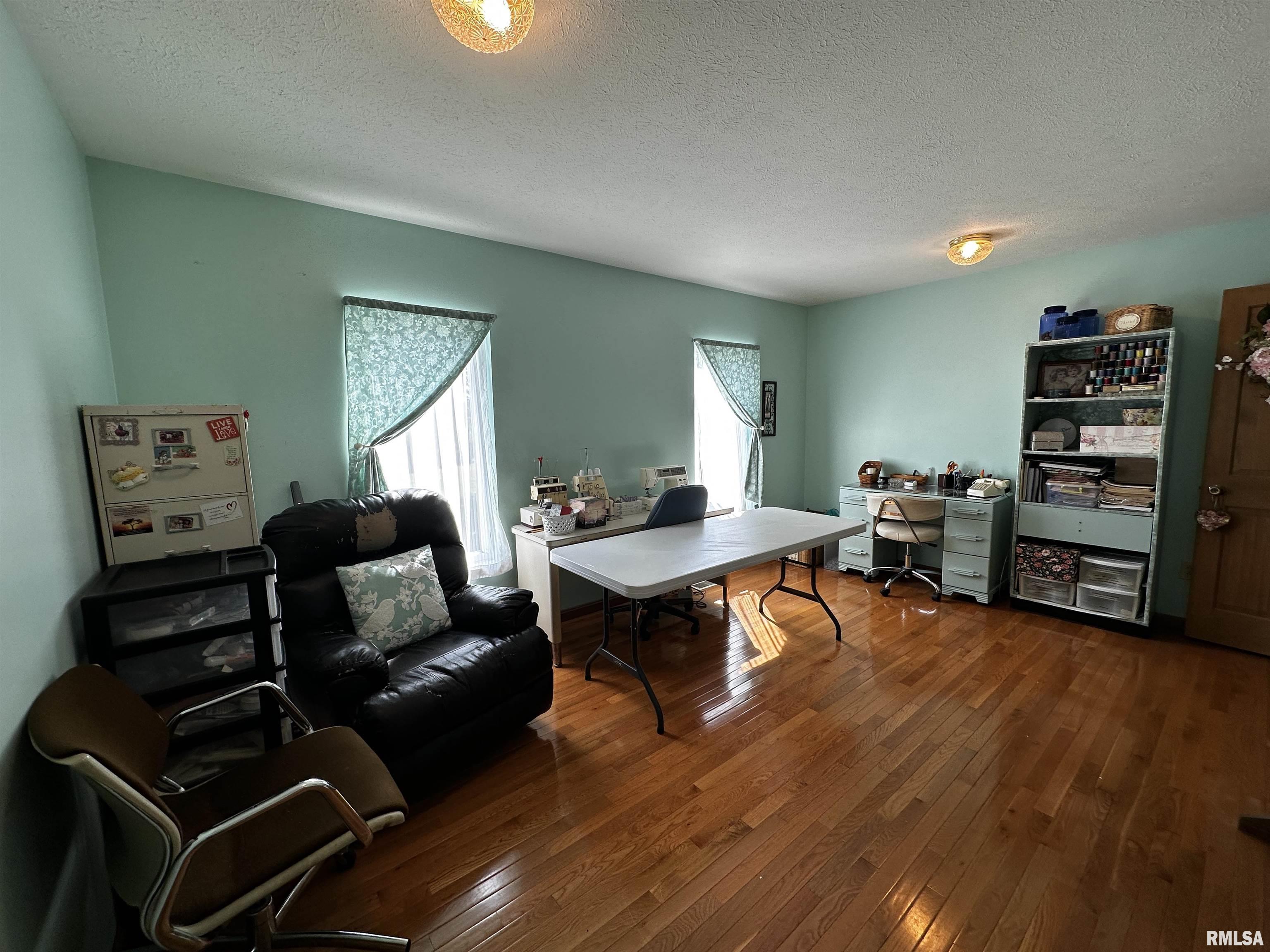 1131 North Nofsinger Road Metamora, IL 61548 - Photo 17 of 29 Gallery Image 17