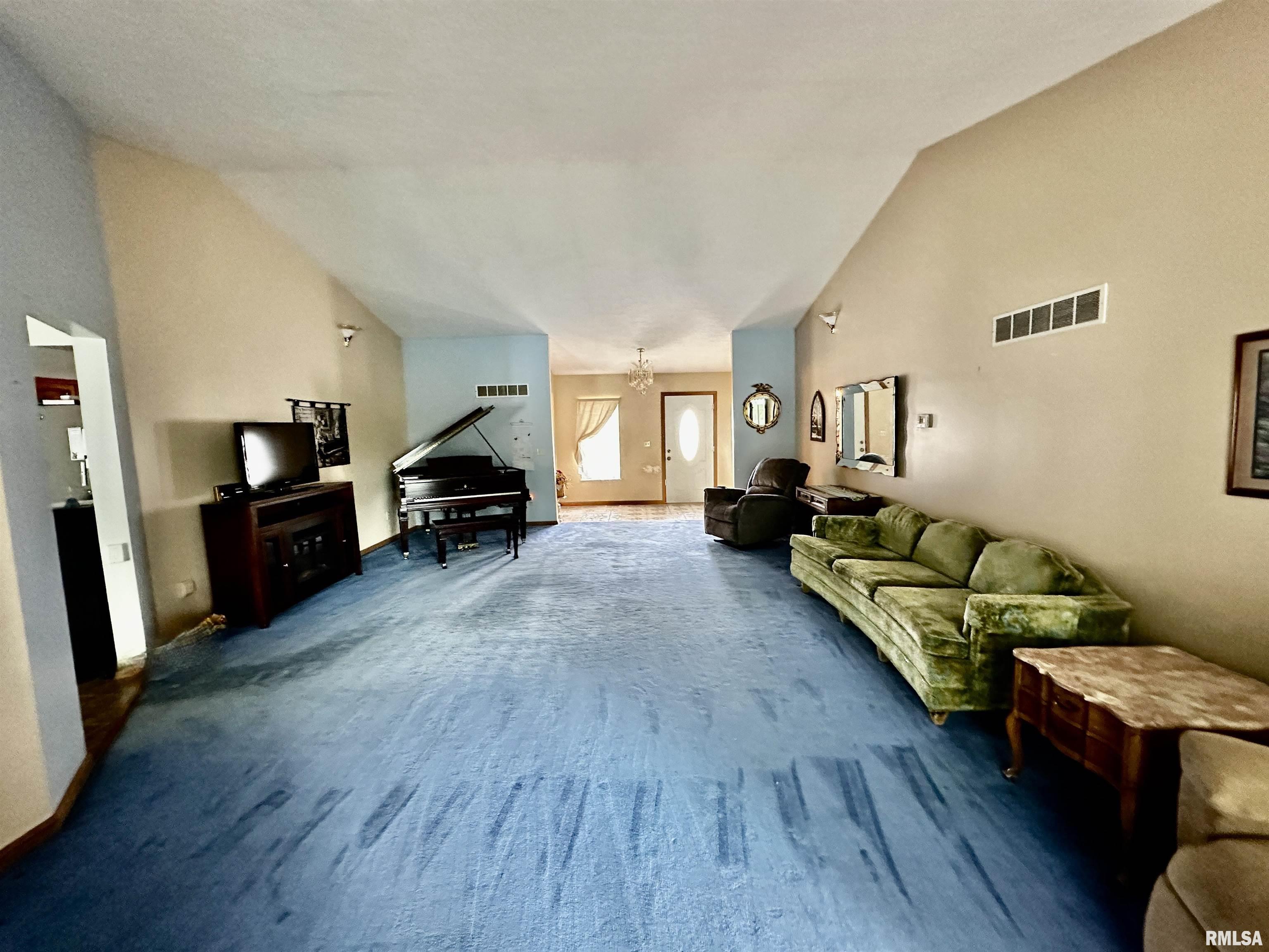 1131 North Nofsinger Road Metamora, IL 61548 - Photo 9 of 29 Gallery Image 9