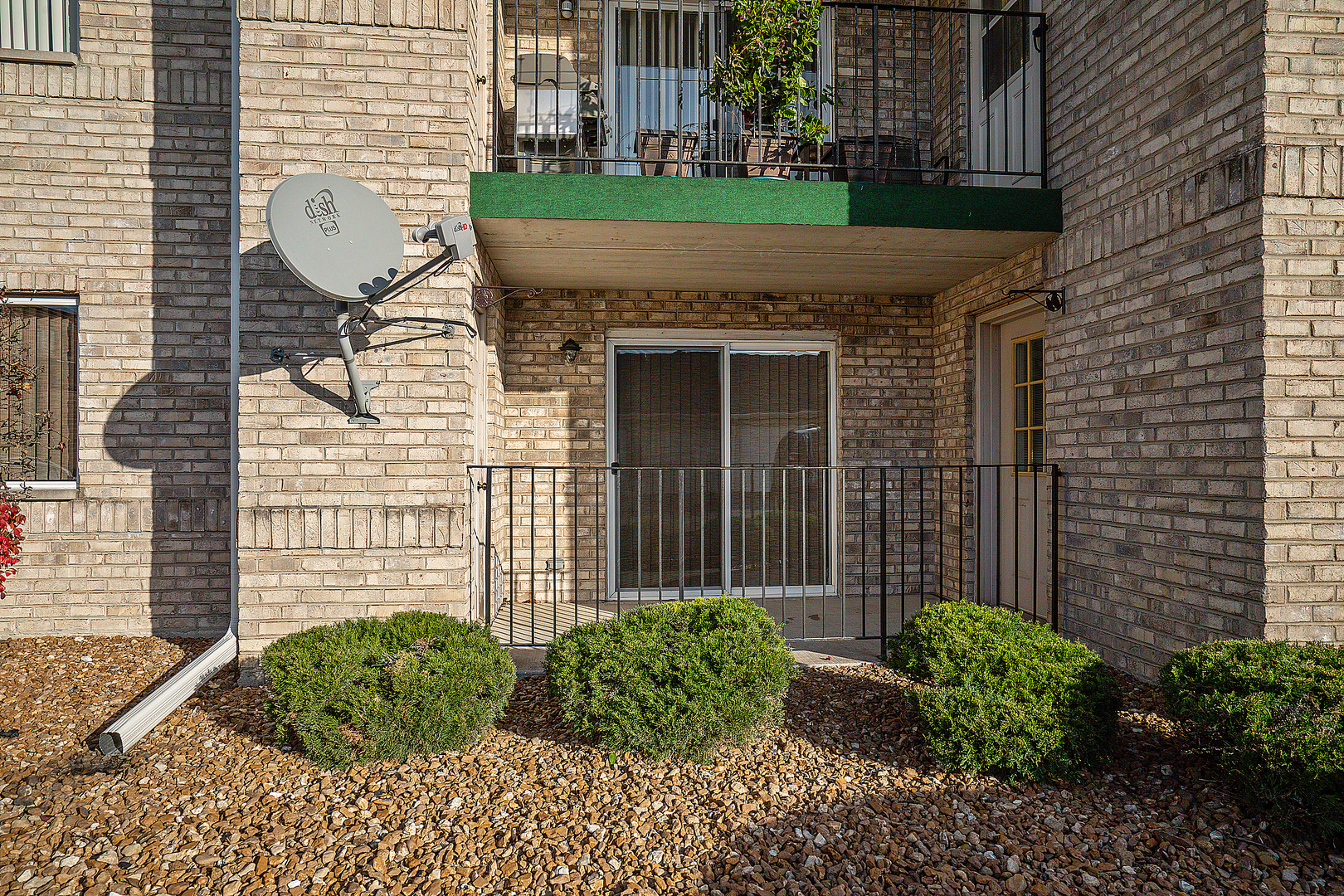 9007 South Roberts Road, Unit 1A Hickory Hills, IL 60457 - Photo 2 of 15