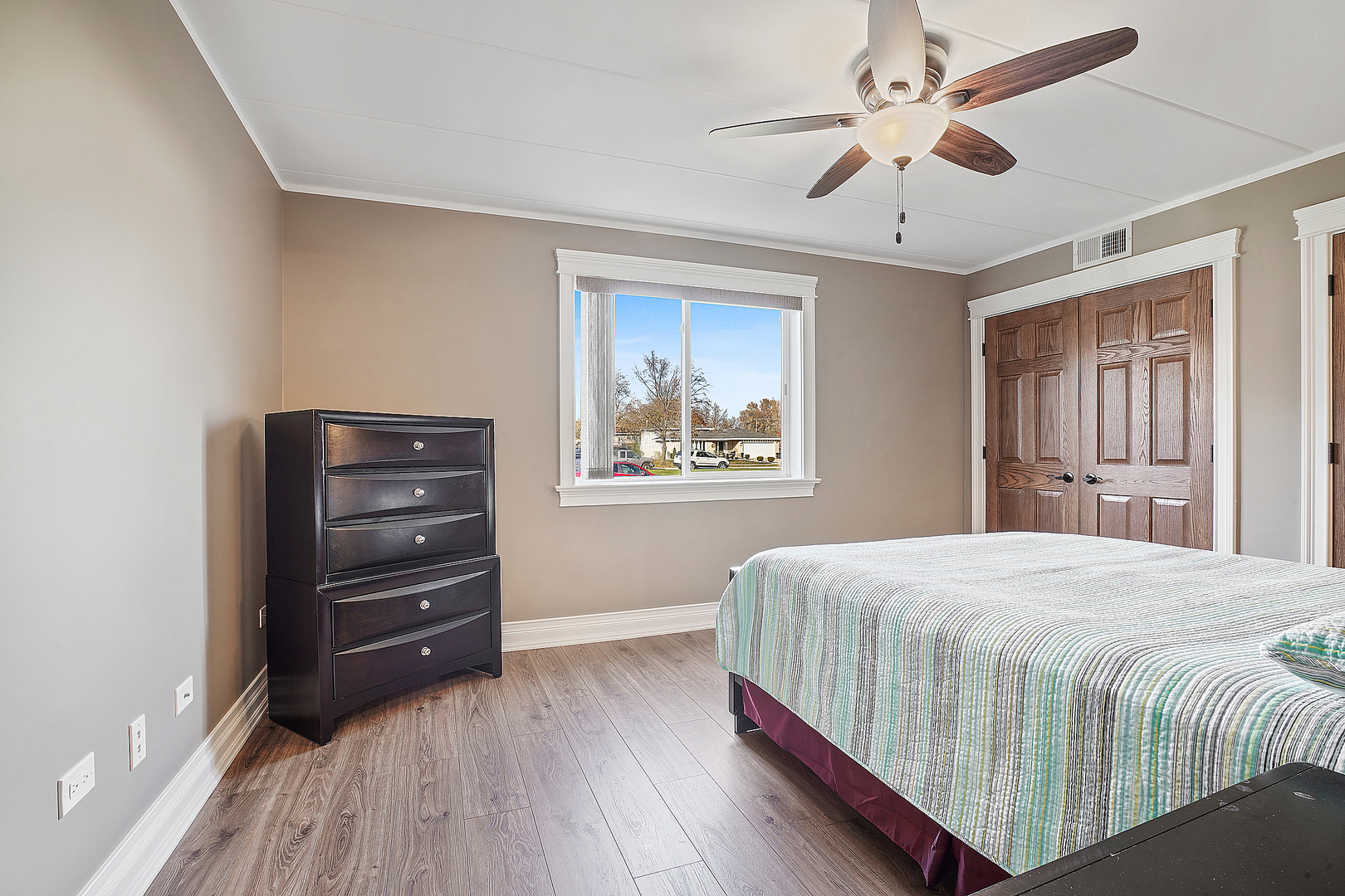 9007 South Roberts Road, Unit 1A Hickory Hills, IL 60457 - Photo 12 of 15