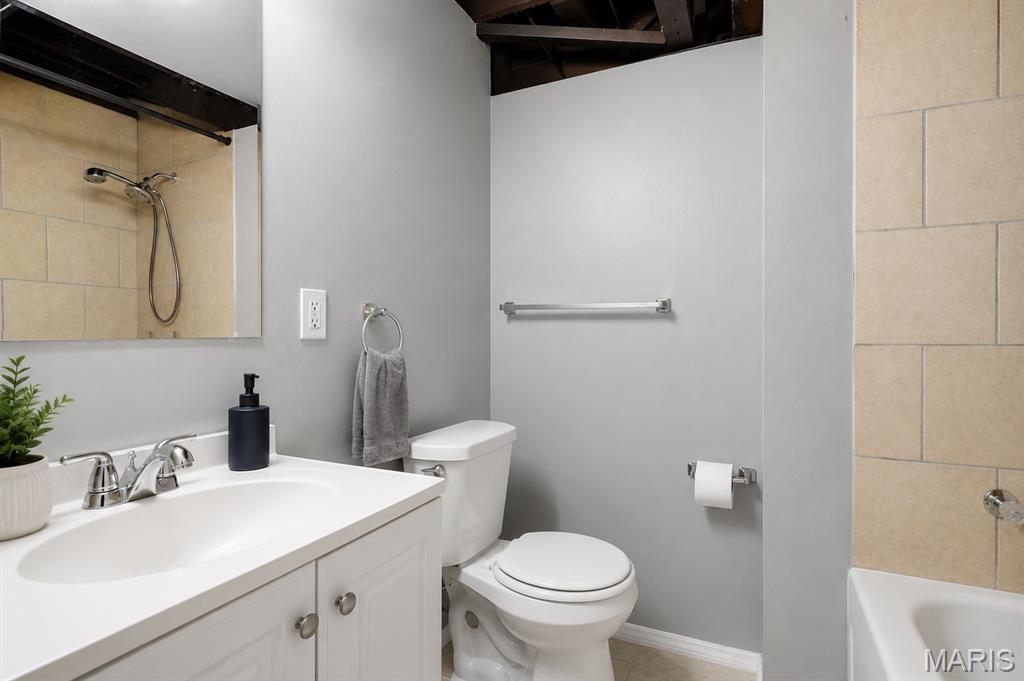 1732 Del Rosa Way St. Louis, MO 63138 - Photo 8 of 22