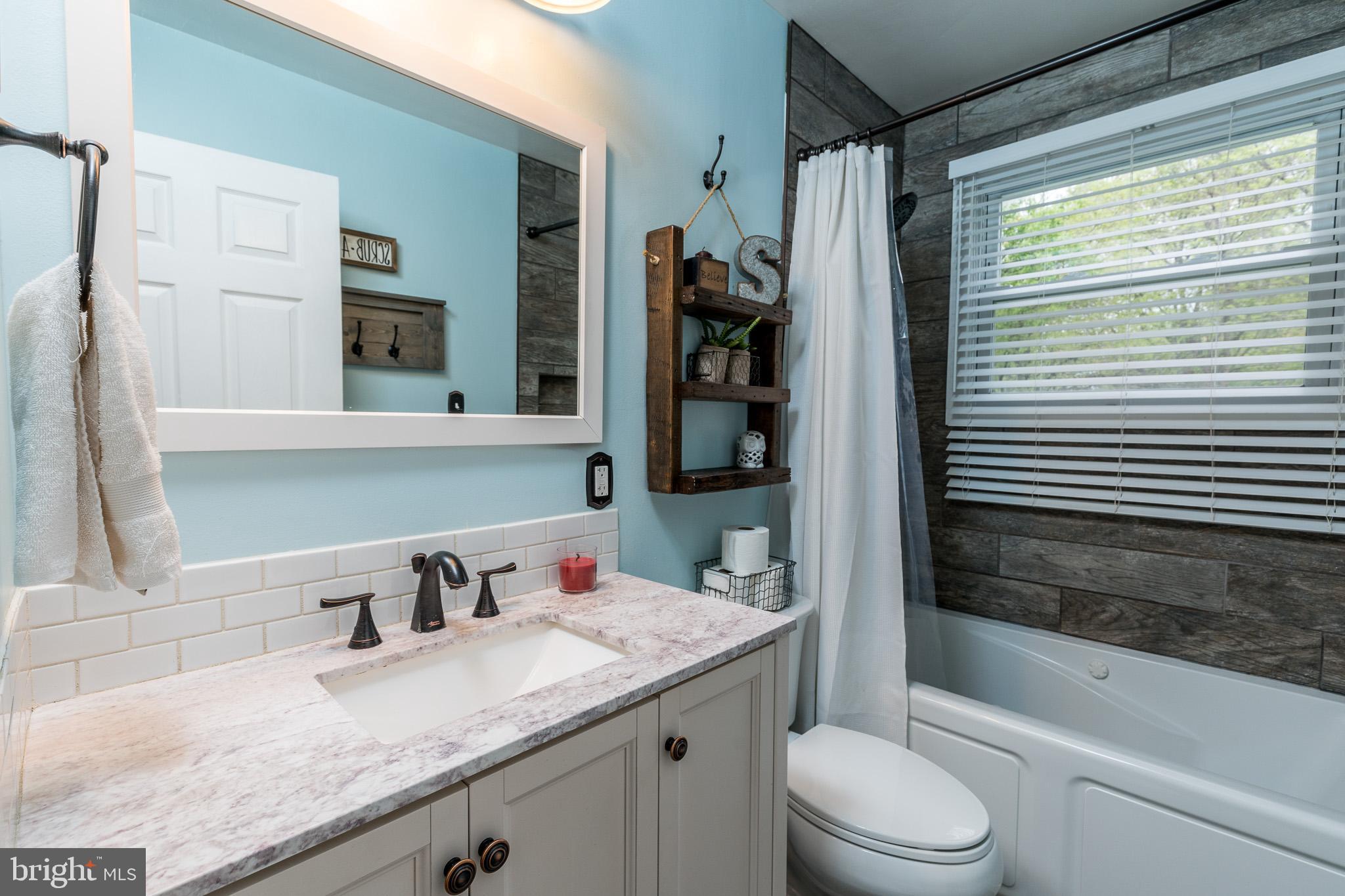 5200 Larlin Road Baltimore, MD 21227 - Photo 21 of 24 Bathroom 2