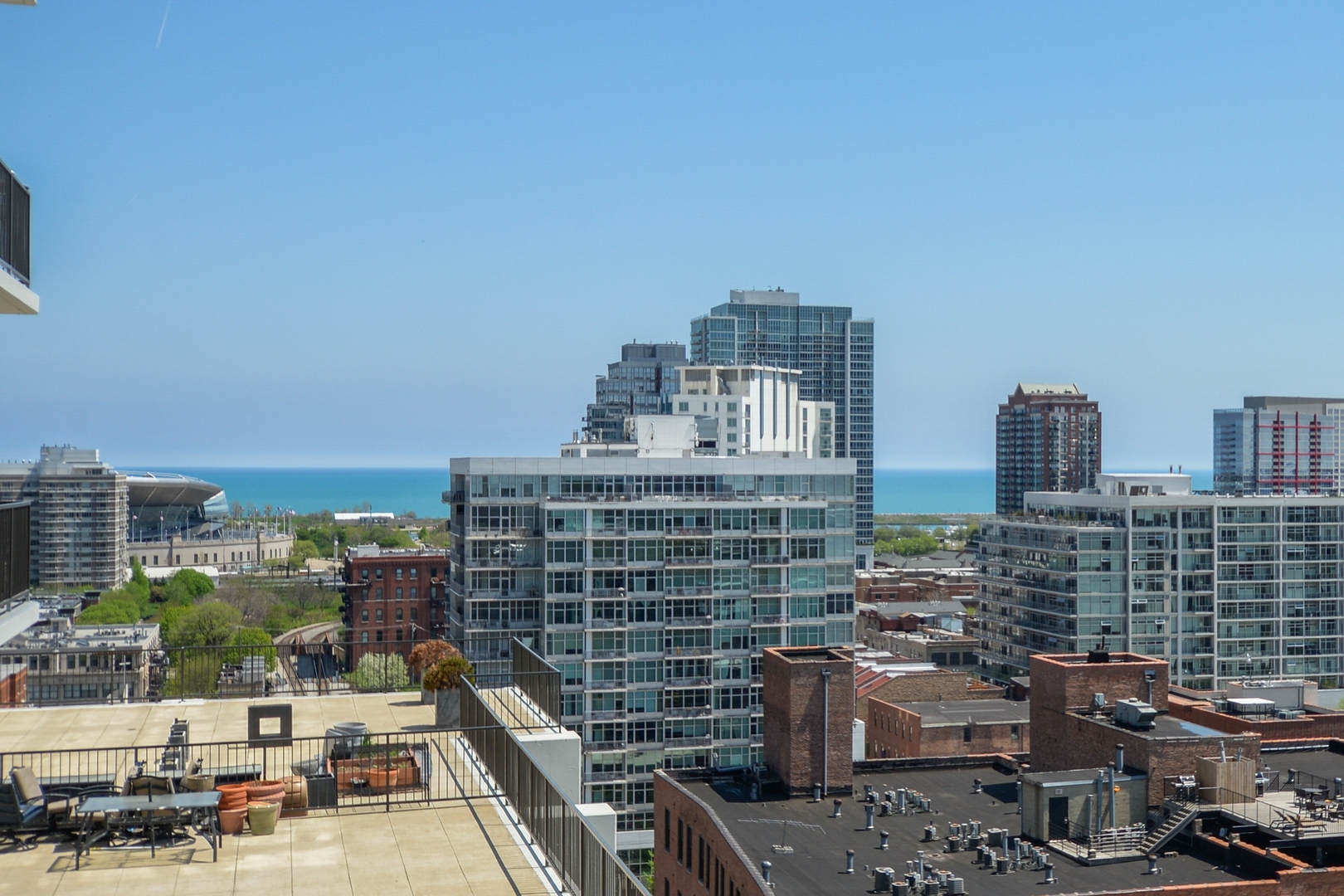 1530 South State Street, Unit 14L Chicago, IL 60605 - Photo 20 of 23
