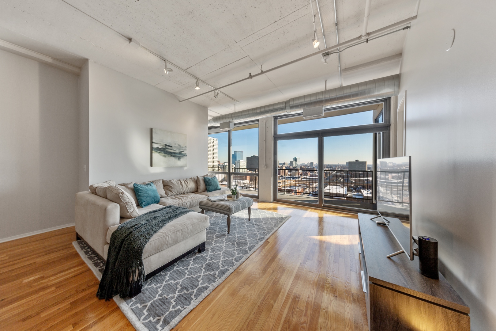 1530 South State Street, Unit 14L Chicago, IL 60605 - Photo 8 of 23