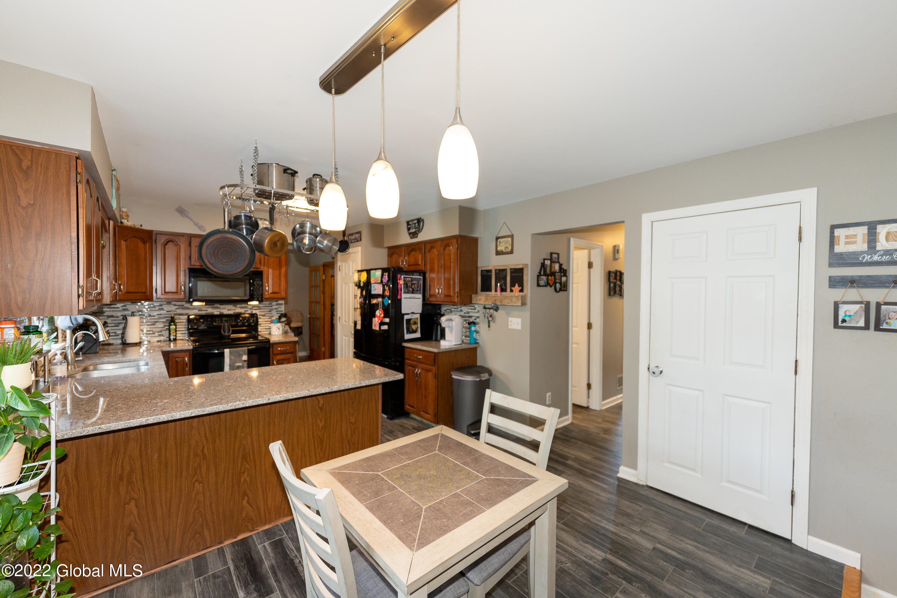 10 Gregg Road Altamont, NY 12009 - Photo 19 of 66 3 Kitchen 7