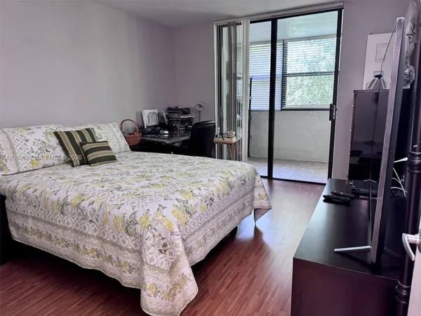 $335,000 | 10850 North Kendall Drive, Unit 414, Miami, FL 33176