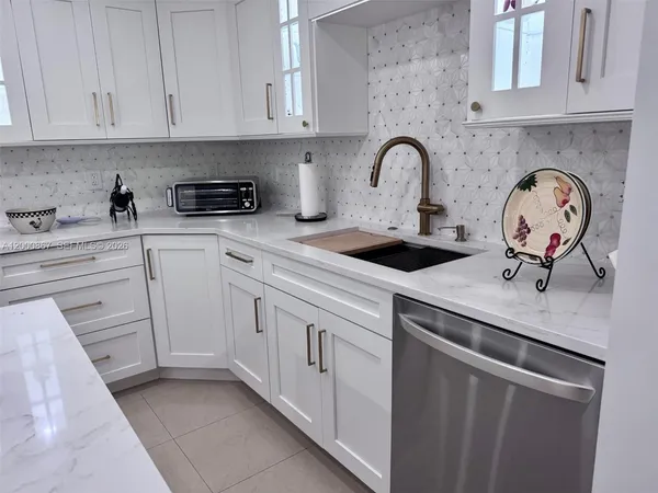 $335,000 | 10850 North Kendall Drive, Unit 414, Miami, FL 33176