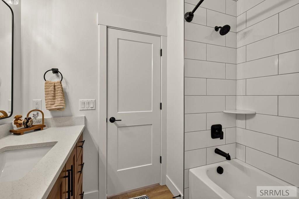 3042 Lin Road Idaho Falls, ID 83401 - Photo 36 of 68 Main Bathroom