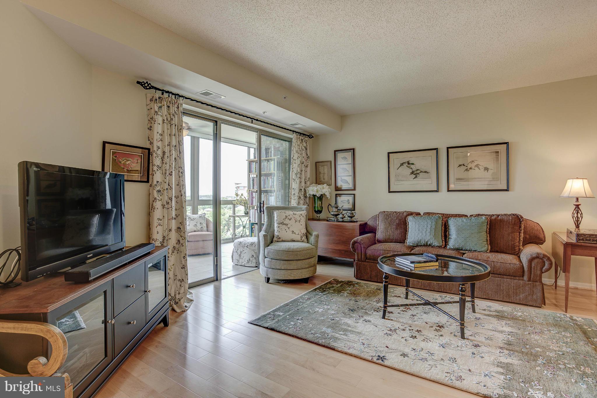 19355 Cypress Ridge Terrace, Unit 1003 Leesburg, VA 20176 - Photo 2 of 29 BEAUTIFUL PRISTINE HARDWOOD FLOORS