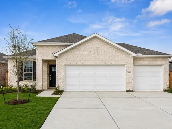 $254,500 | 1017 South Oakhurst Drive, Dayton, TX 77535