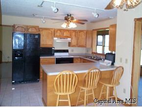 780 Trinity Church Road Arenzville, IL 62611 - Photo 8 of 9