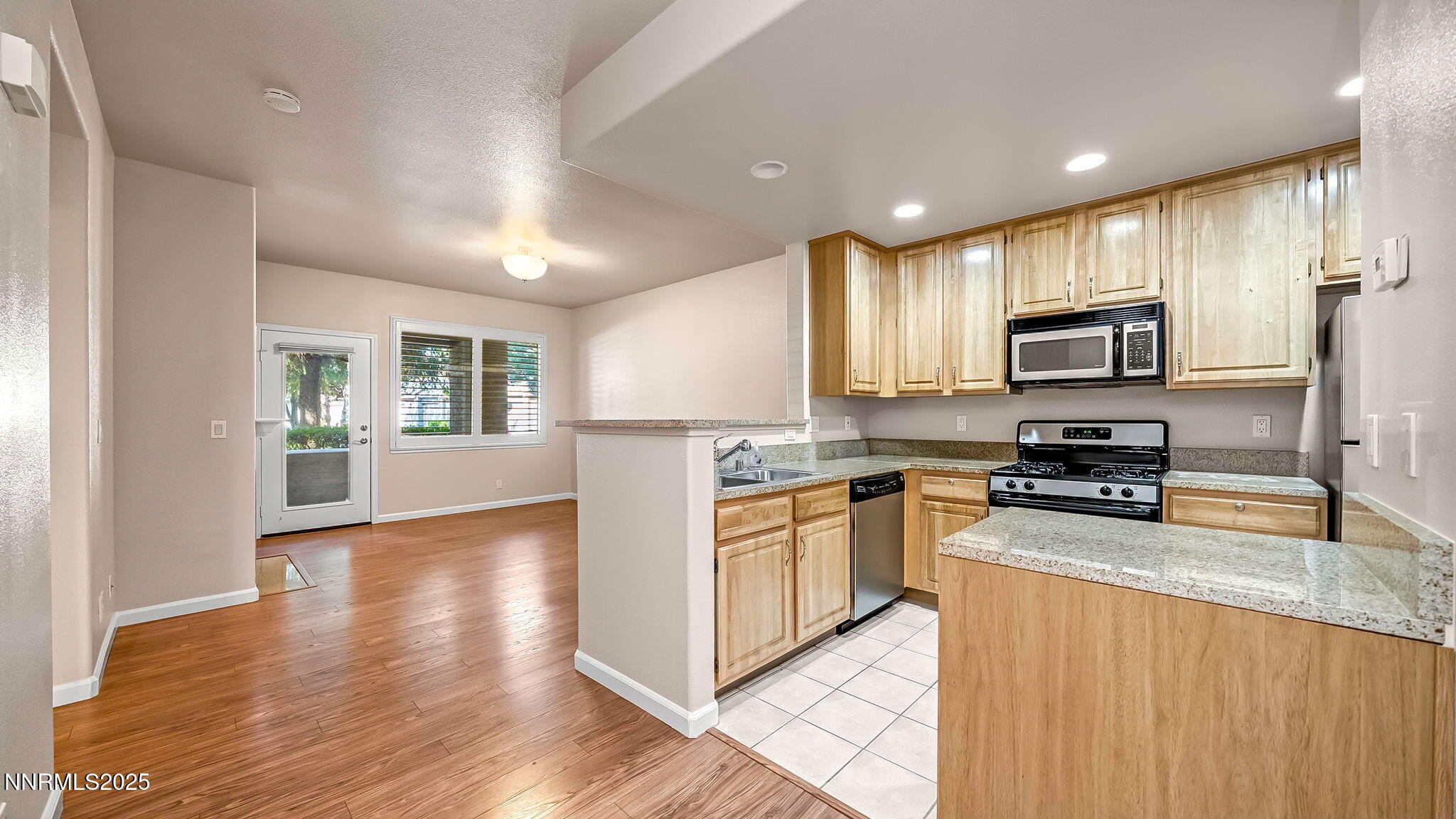 900 South Meadows Parkway, Unit 3113 Reno, NV 89521 - Photo 5 of 34 14-DSC01597_598_599_600-Edit