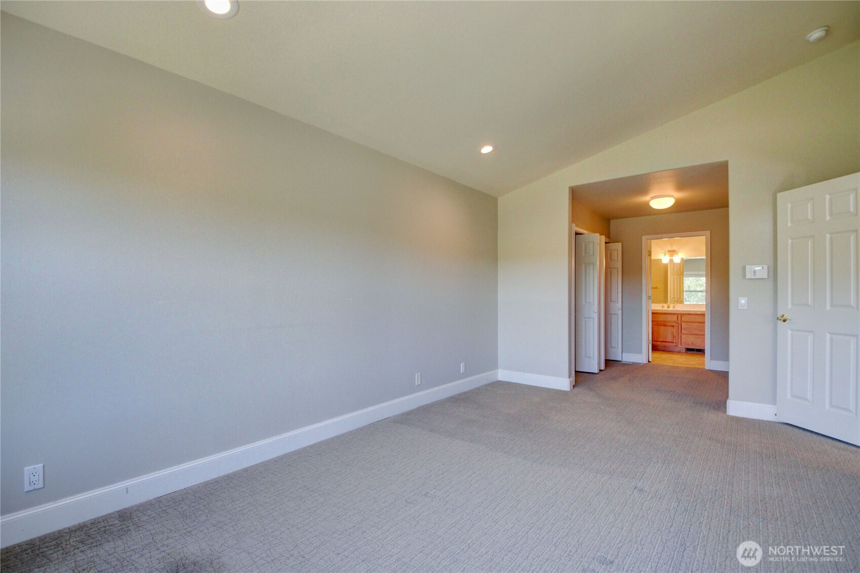1408 Alpine View Place, Unit 2D Mount Vernon, WA 98274 - Photo 22 of 40 a view of an empty room