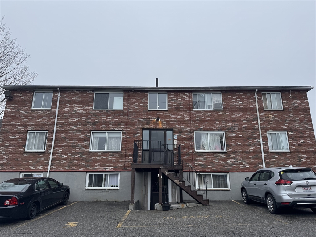 19 Beckford Street, Unit 9 Beverly, MA 01915 - Photo 9 of 9