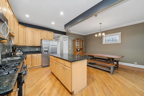 $535,000 | 6743 North Sheridan Road, Unit 1N, Chicago, IL 60626