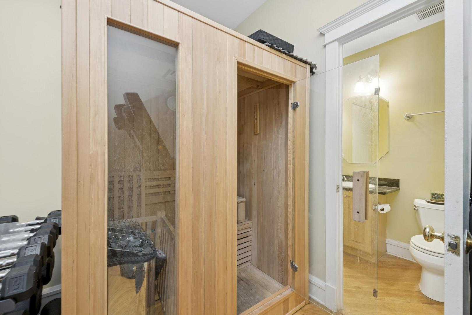 6743 North Sheridan Road, Unit 1N Chicago, IL 60626 - Photo 18 of 26 a bathroom with a shower and a sink
