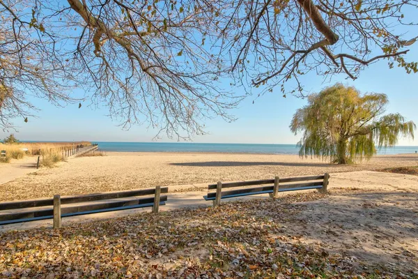 $535,000 | 6743 North Sheridan Road, Unit 1N, Chicago, IL 60626