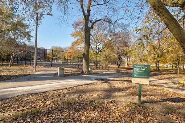 $535,000 | 6743 North Sheridan Road, Unit 1N, Chicago, IL 60626