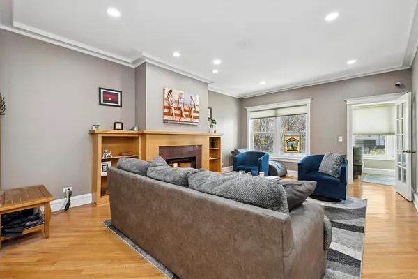 $535,000 | 6743 North Sheridan Road, Unit 1N, Chicago, IL 60626