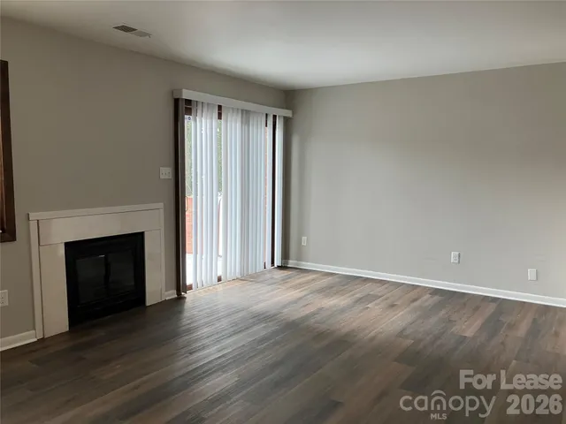 $1,895 | 7942 Westcape Drive, Denver, NC 28037