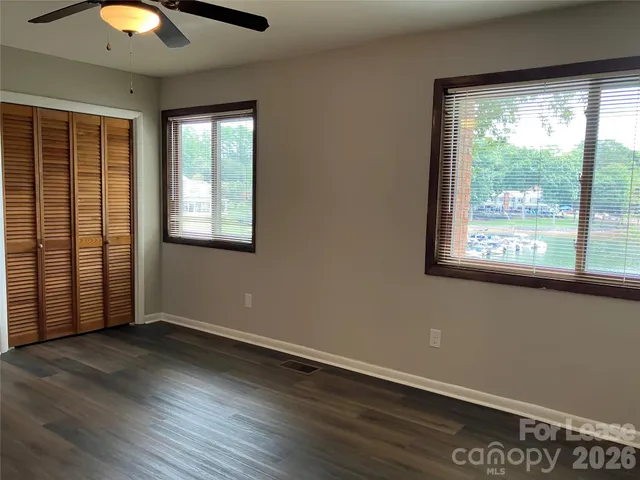 $1,895 | 7942 Westcape Drive, Denver, NC 28037