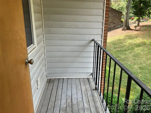 $1,895 | 7942 Westcape Drive, Denver, NC 28037