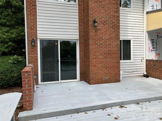 $1,895 | 7942 Westcape Drive, Denver, NC 28037