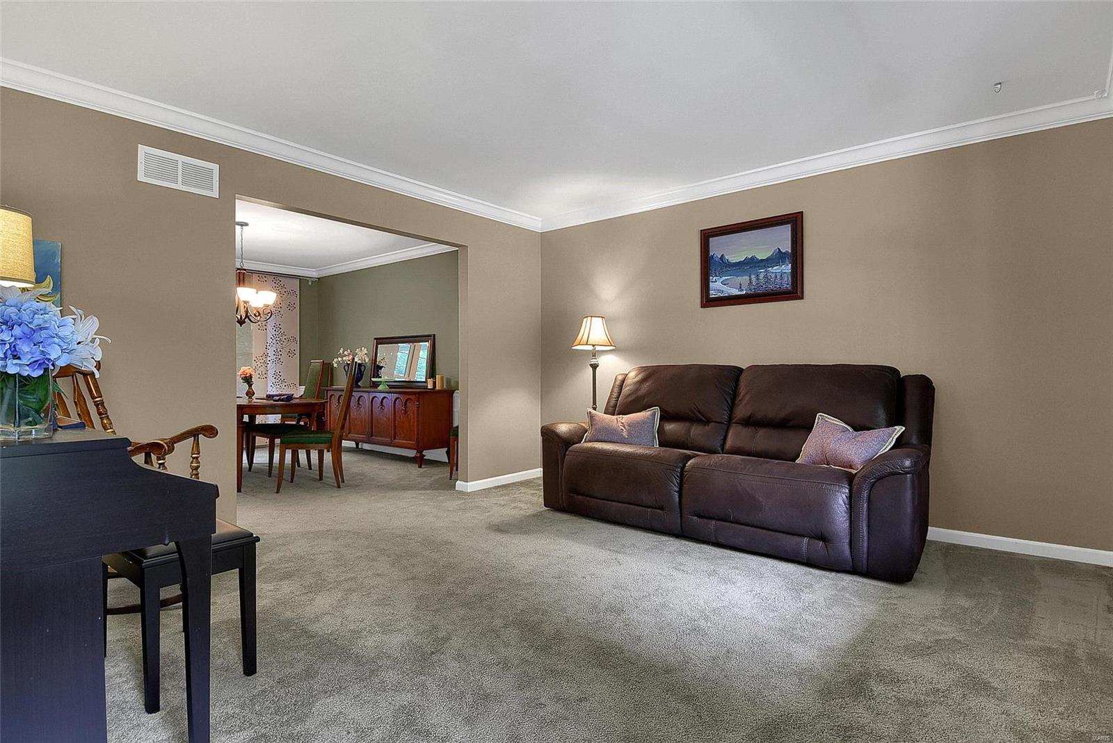 527 East Jackson Road St. Louis, MO 63119 - Photo 6 of 40 Gallery Image 6