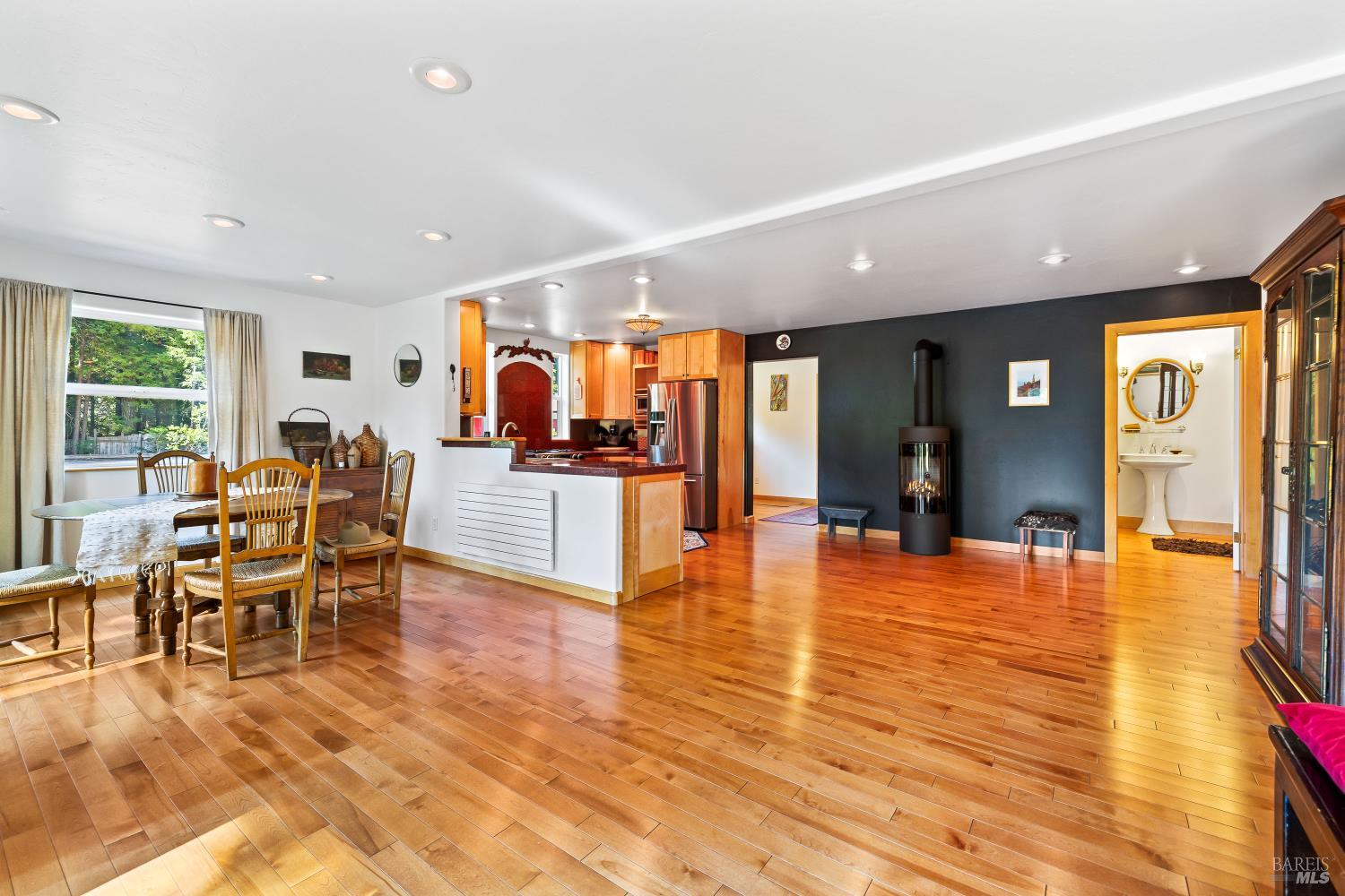 31026 Albion Ridge L Road Albion, CA 95410 - Photo 6 of 40 a view of a lobby with furniture