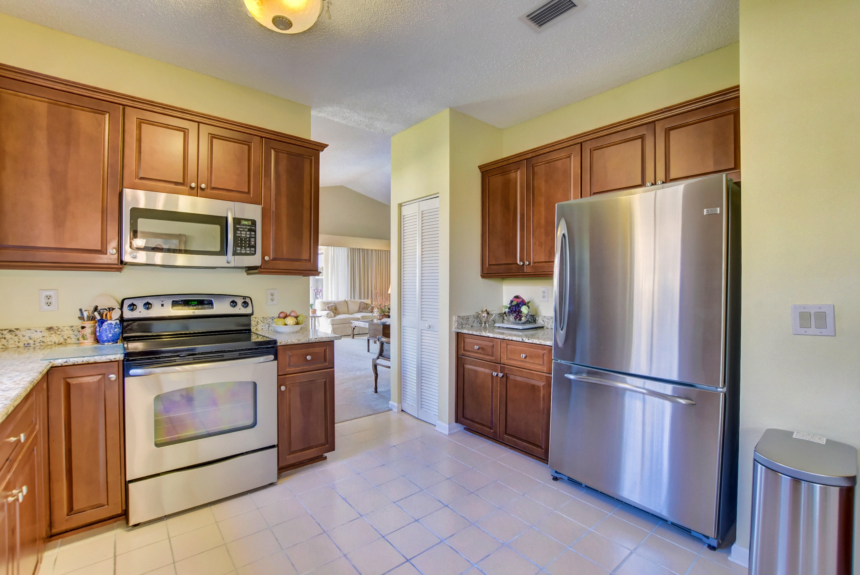 22590 Esplanada Drive Boca Raton, FL 33433 - Photo 24 of 39 kitchen 3