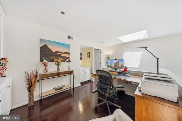 $599,900 | 1301 North Courthouse Road, Unit 1810, Arlington, VA 22201