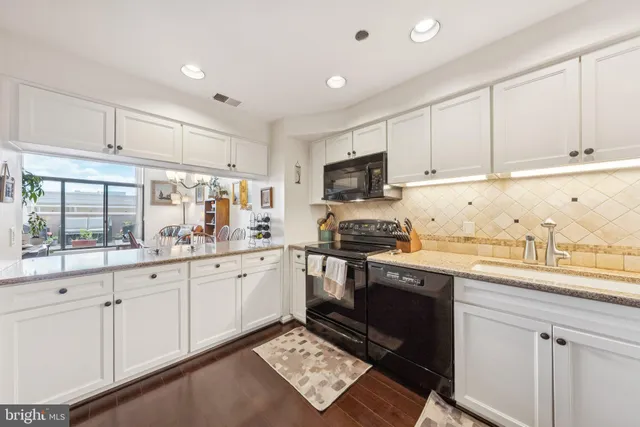 $599,900 | 1301 North Courthouse Road, Unit 1810, Arlington, VA 22201