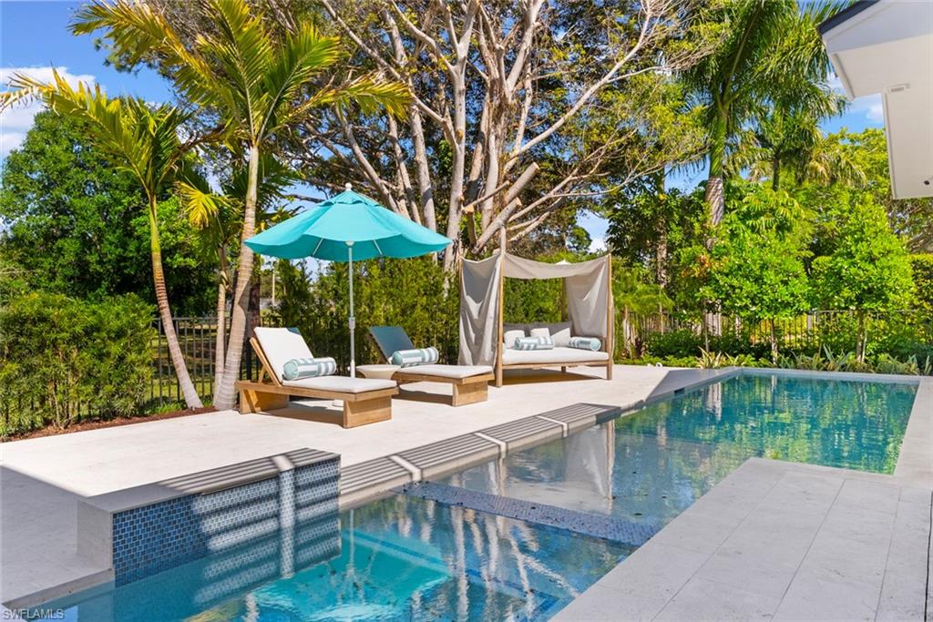 565 Whispering Pine Lane Naples, FL 34103 - Photo 17 of 43