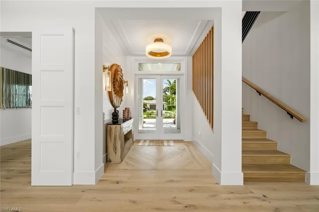 $5,900,000 | 565 Whispering Pine Lane, Naples, FL 34103