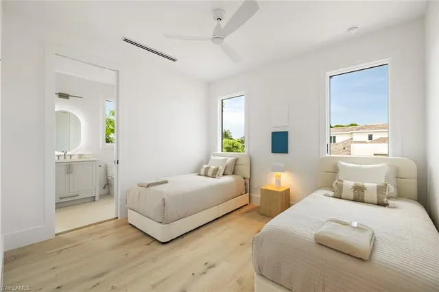 $5,900,000 | 565 Whispering Pine Lane, Naples, FL 34103