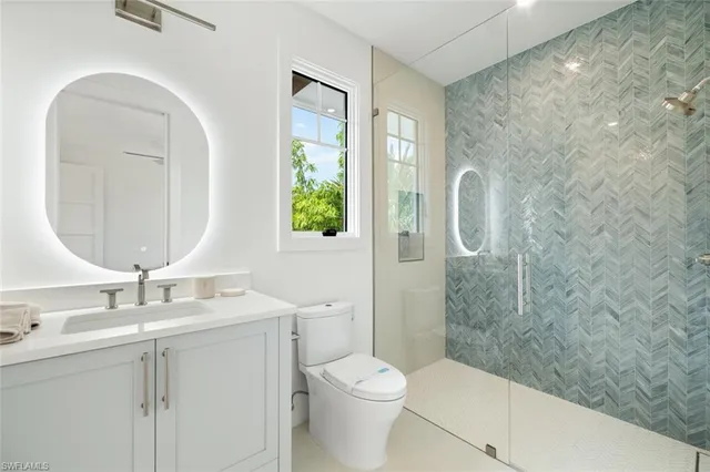 $5,900,000 | 565 Whispering Pine Lane, Naples, FL 34103