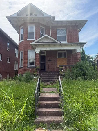 $27,000 | 720 North 24th Street, East St. Louis, IL 62205