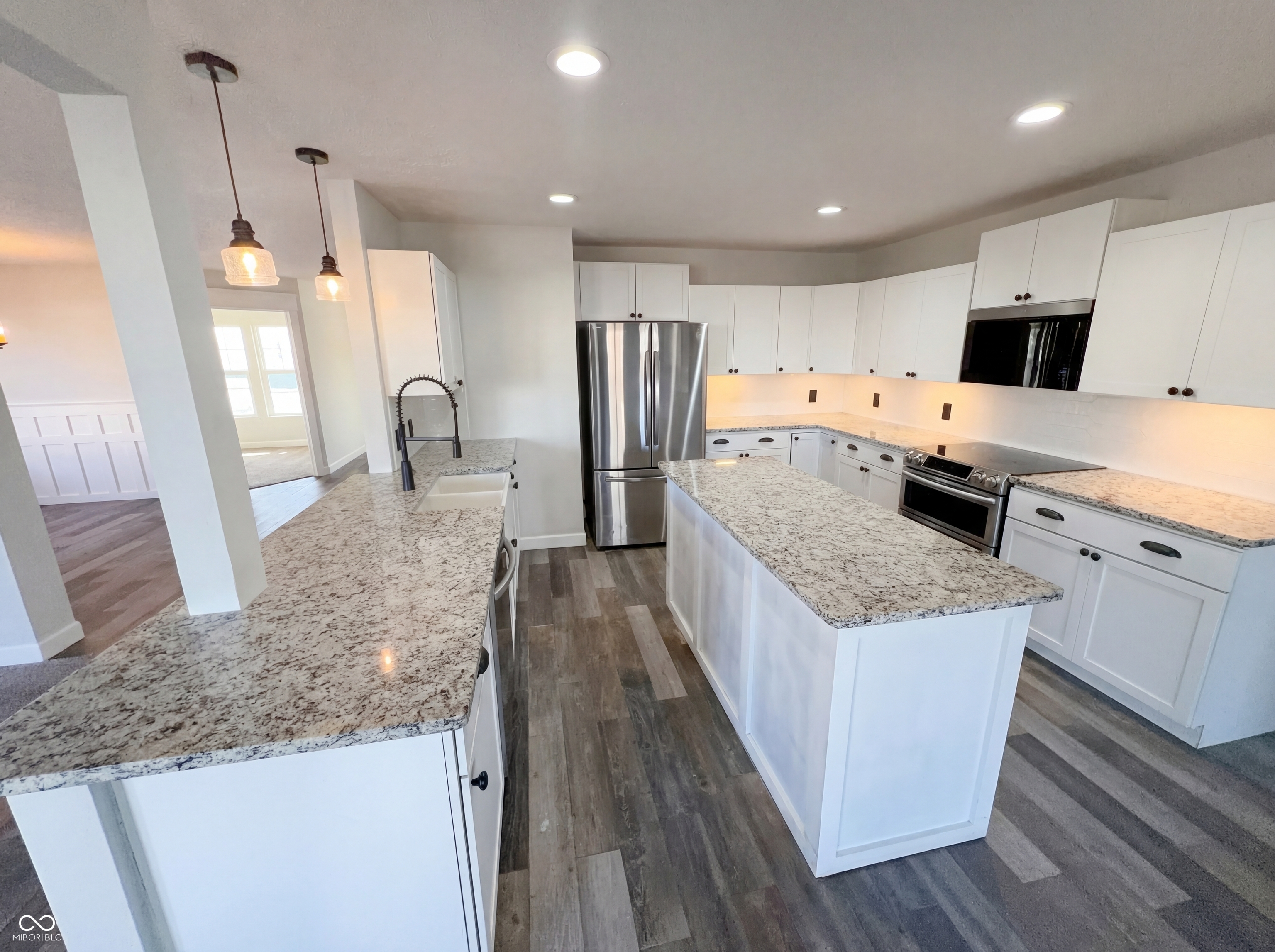 8251 South Evening Drive Pendleton, IN 46064 - Photo 2 of 30